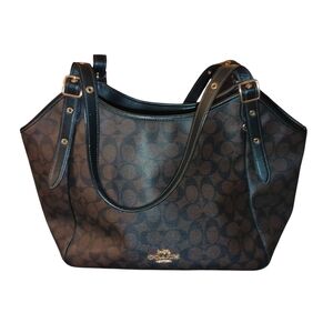 Coach Shoulder Bag in Dark Brown